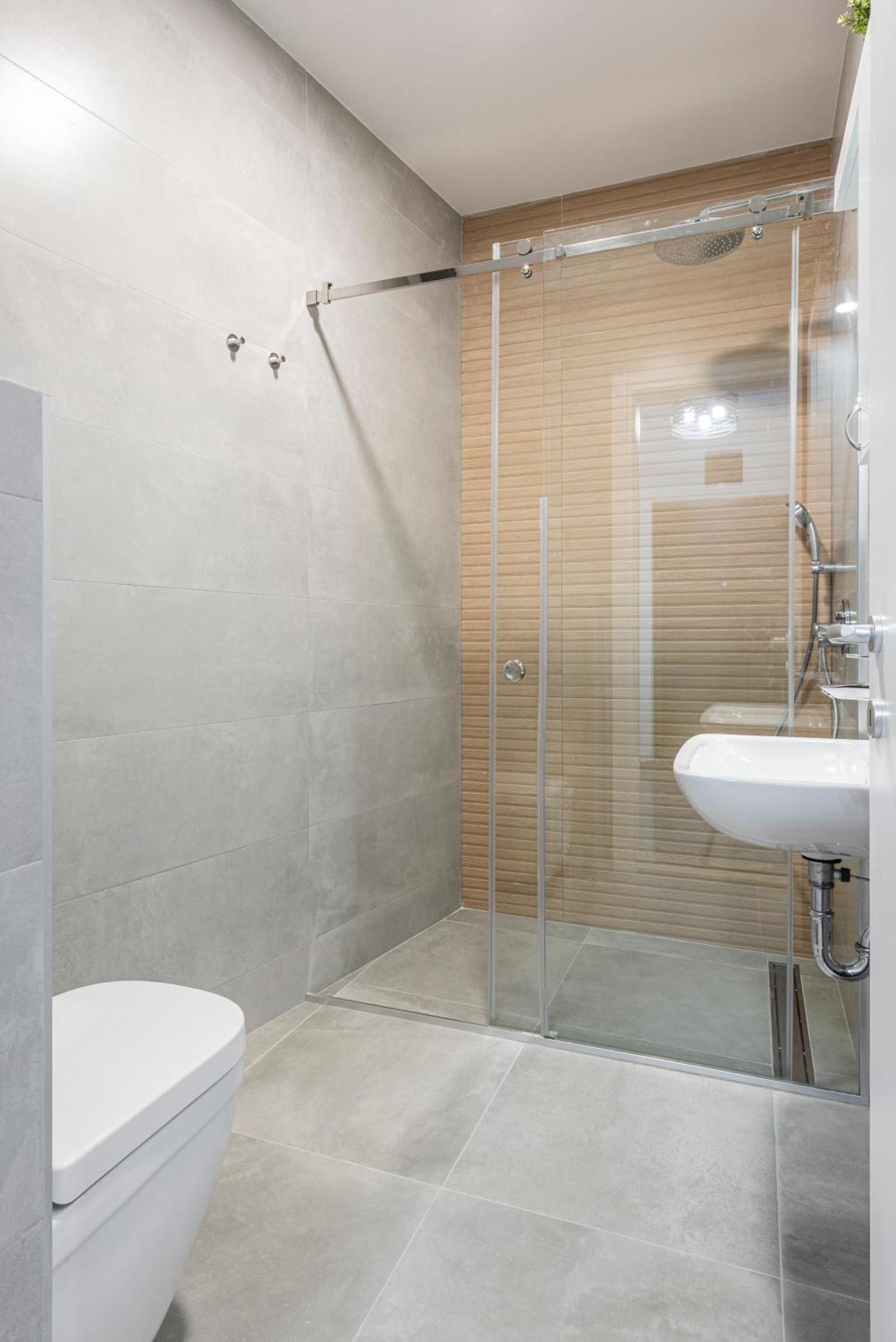 Vertigo One Bedroom Apartment - Free Private Parking-Fast Wi-Fi โนวีซาด ภายนอก รูปภาพ